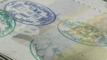 The UAE Introduces Entry Permit Service for Residents Who Spent Over 6 Months Abroad
